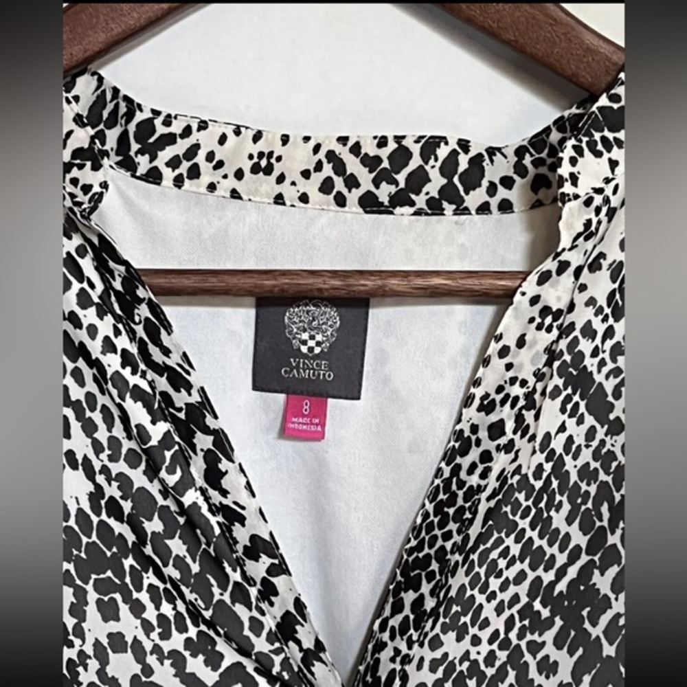 Vince Camuto Cinch Waist Animal‎ Print Dress. Black & White. Size 8